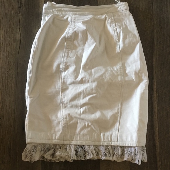 💎 VINTAGE LEATHER SKIRT 💎 NWOT. - Picture 2 of 8